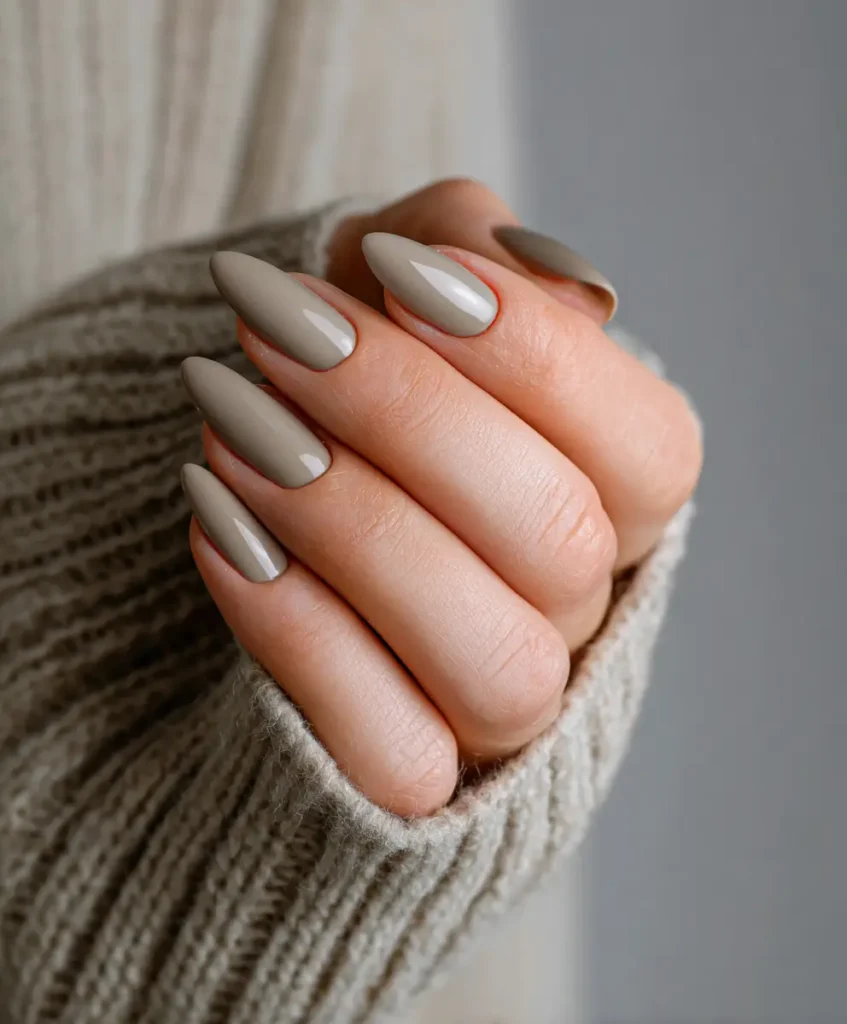 Minimalist Accent Nail